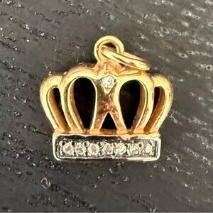 Stella & Dot Crown Pendant (aka Queen Bee)